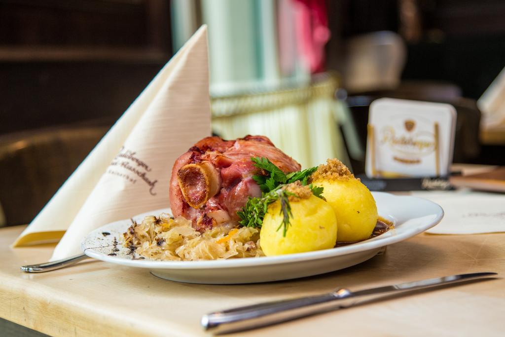 Hotel Kaiserhof Радеберг Екстериор снимка