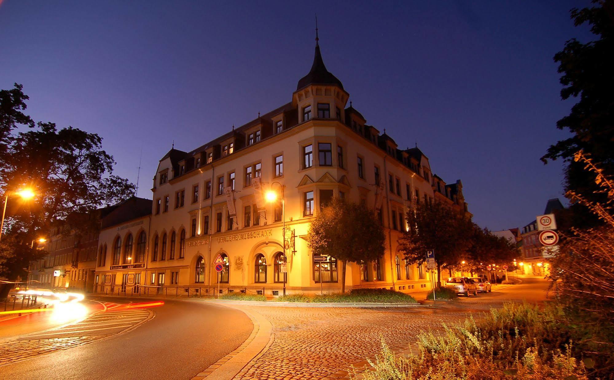 Hotel Kaiserhof Радеберг Екстериор снимка