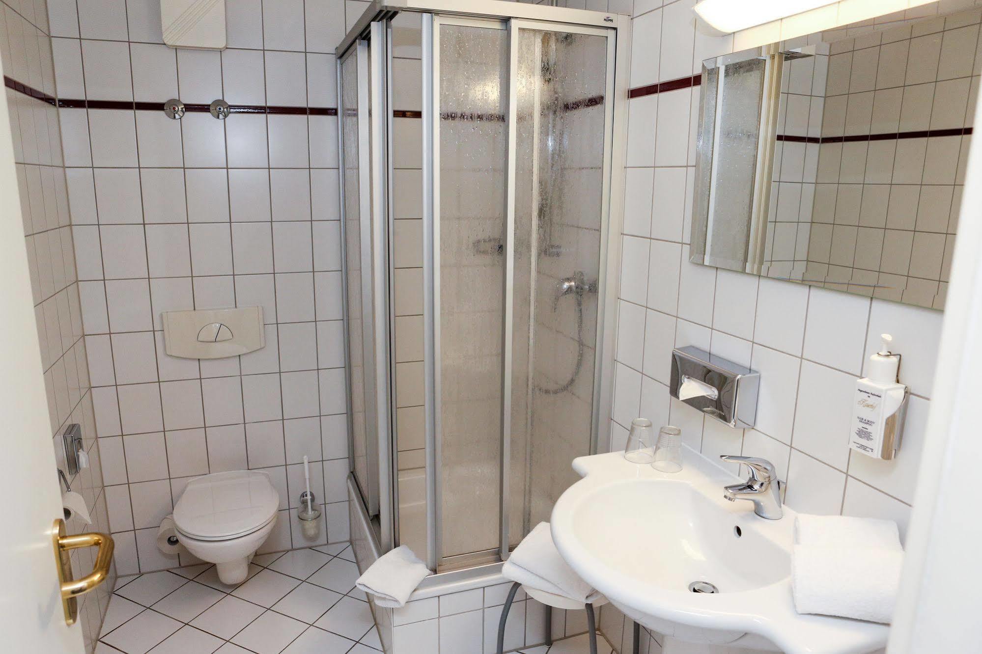 Hotel Kaiserhof Радеберг Екстериор снимка