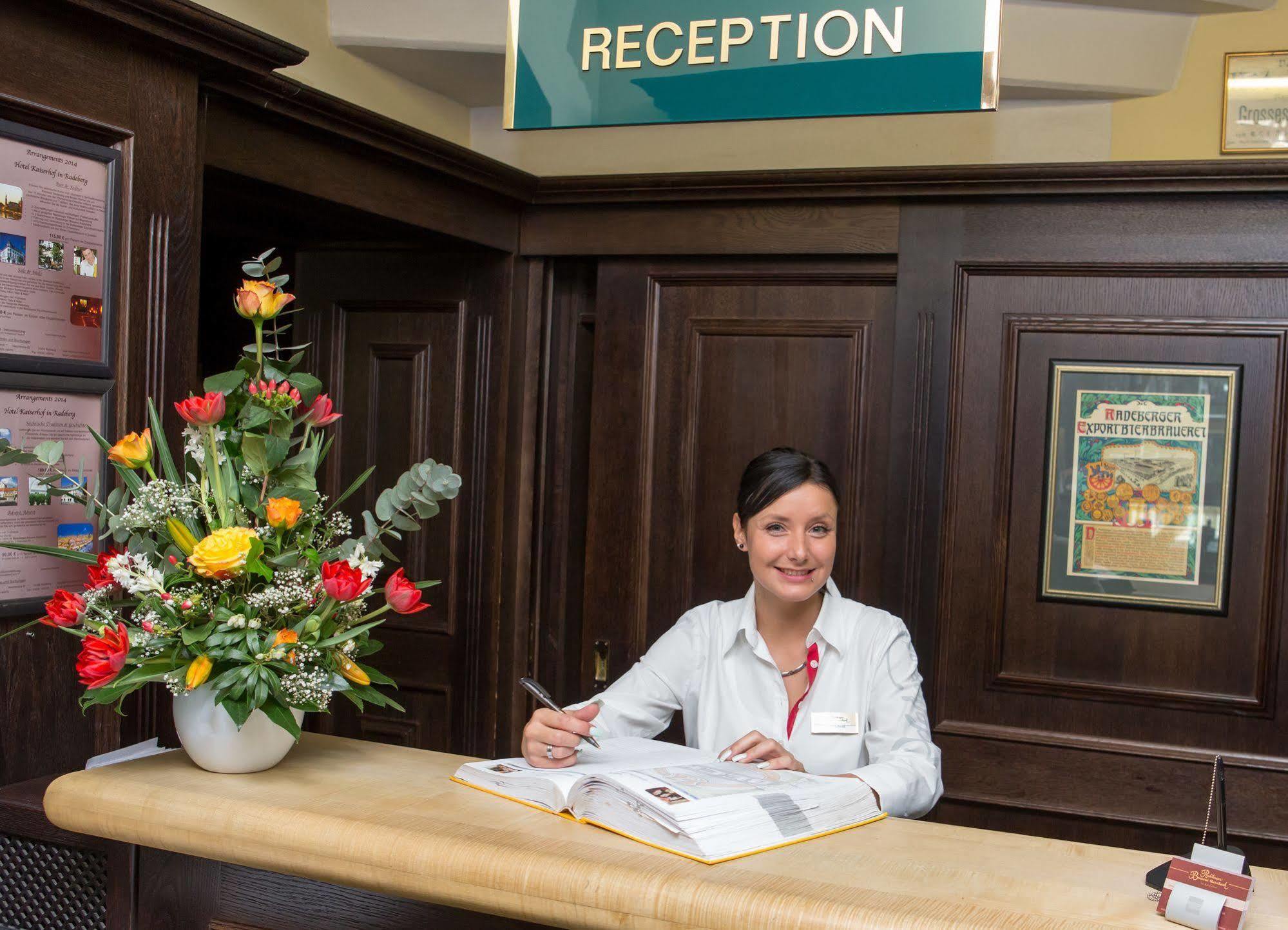 Hotel Kaiserhof Радеберг Екстериор снимка